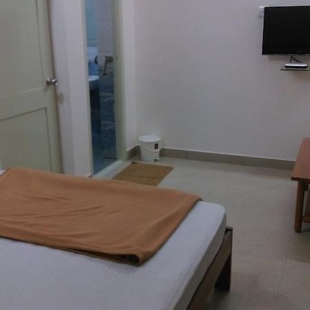 Hotel Queens Comfort Mysore Luaran gambar