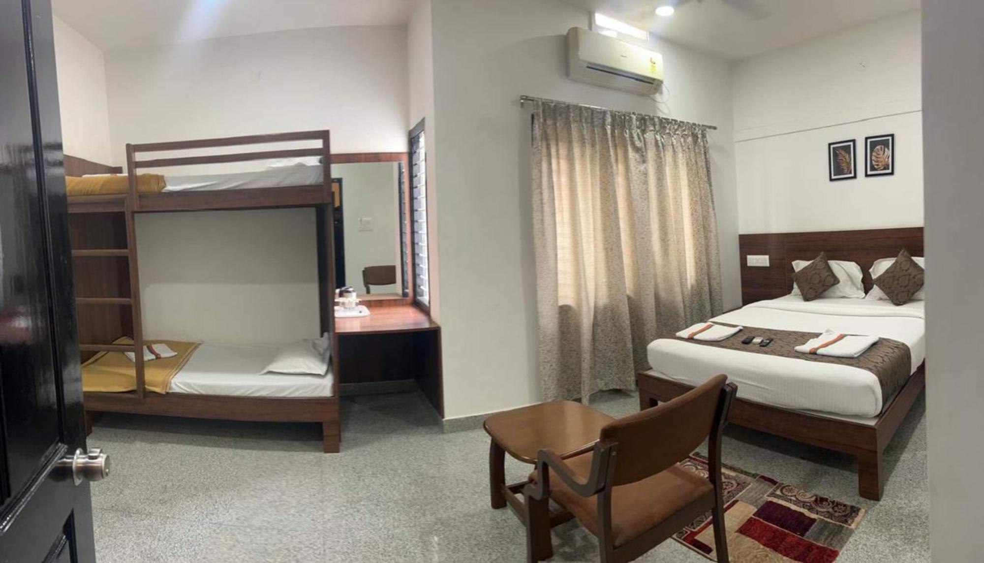 Hotel Queens Comfort Mysore Luaran gambar