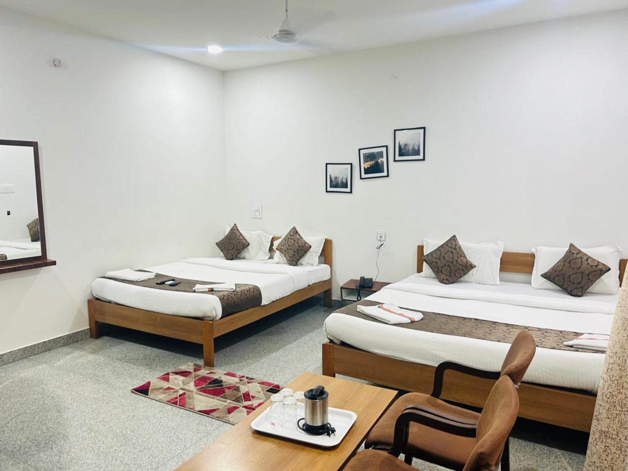 Hotel Queens Comfort Mysore Luaran gambar