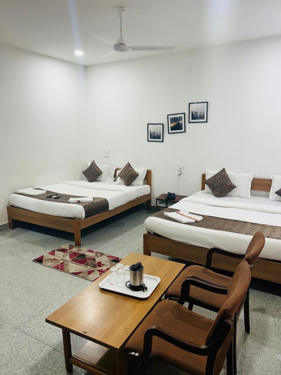 Hotel Queens Comfort Mysore Luaran gambar