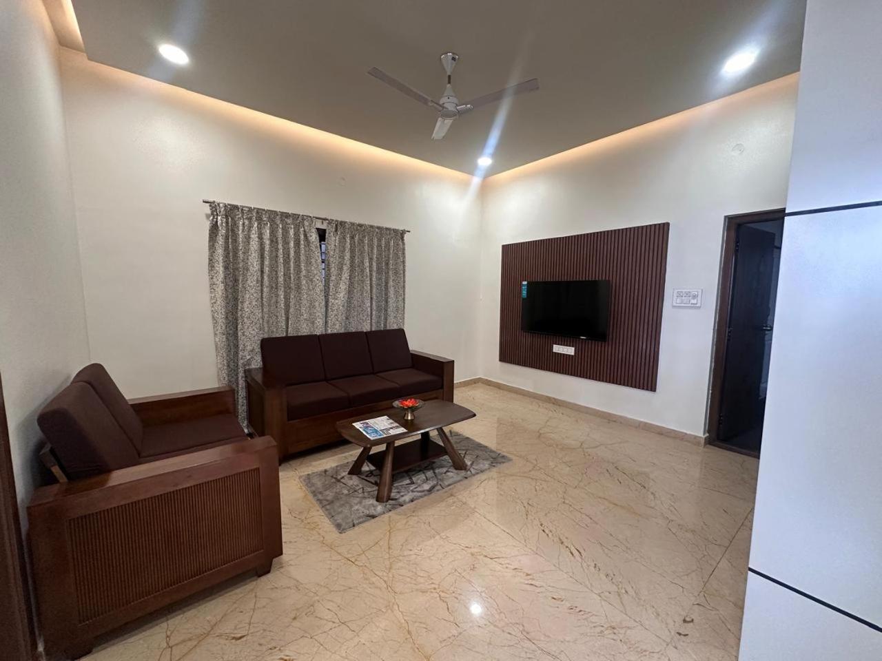 Hotel Queens Comfort Mysore Luaran gambar
