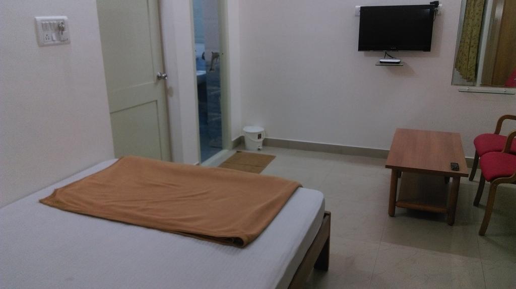 Hotel Queens Comfort Mysore Luaran gambar